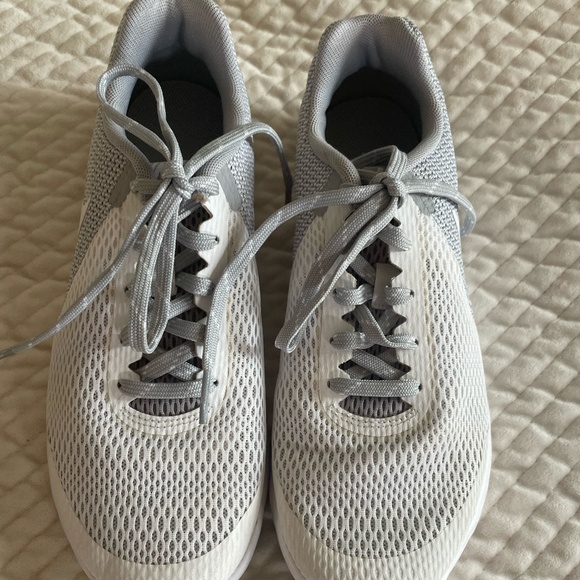 WOMENS NIKE FLEX EXPERIENCE RN 5 SIZE 7.5 - Picture 2 of 6